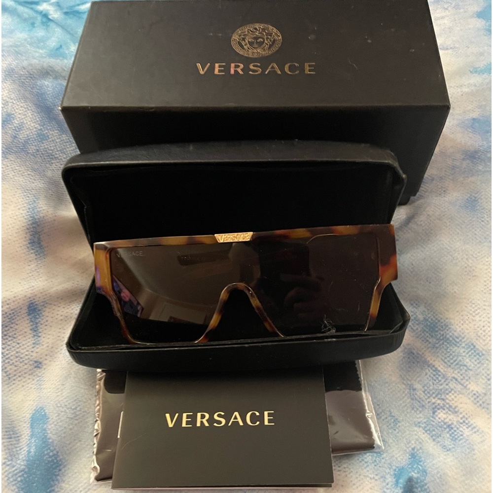 NIB Versace shades